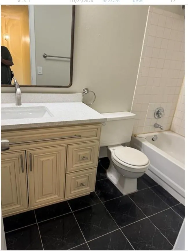 25 Laredo Pl