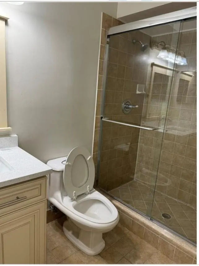 25 Laredo Pl