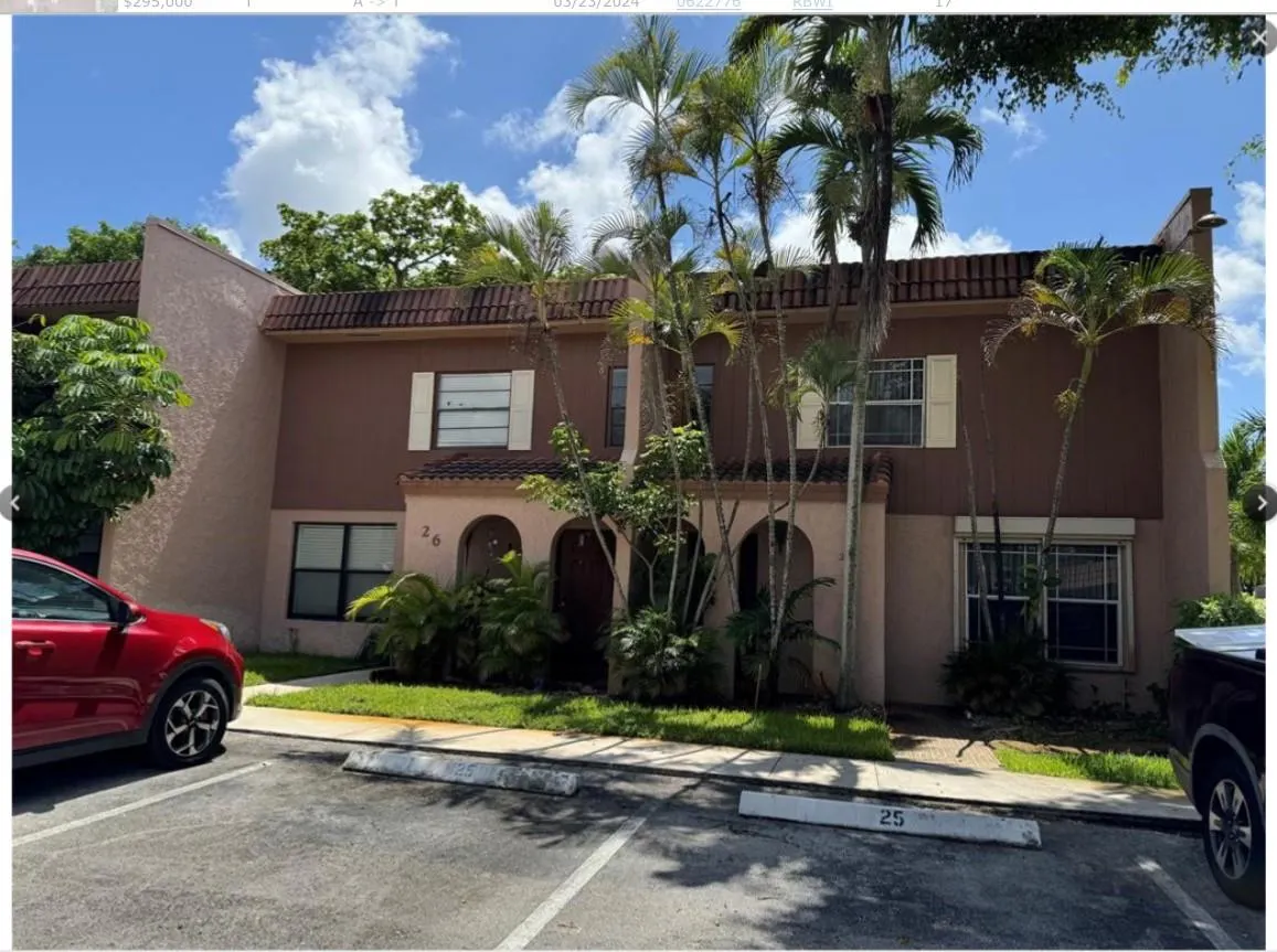 25 Laredo Pl