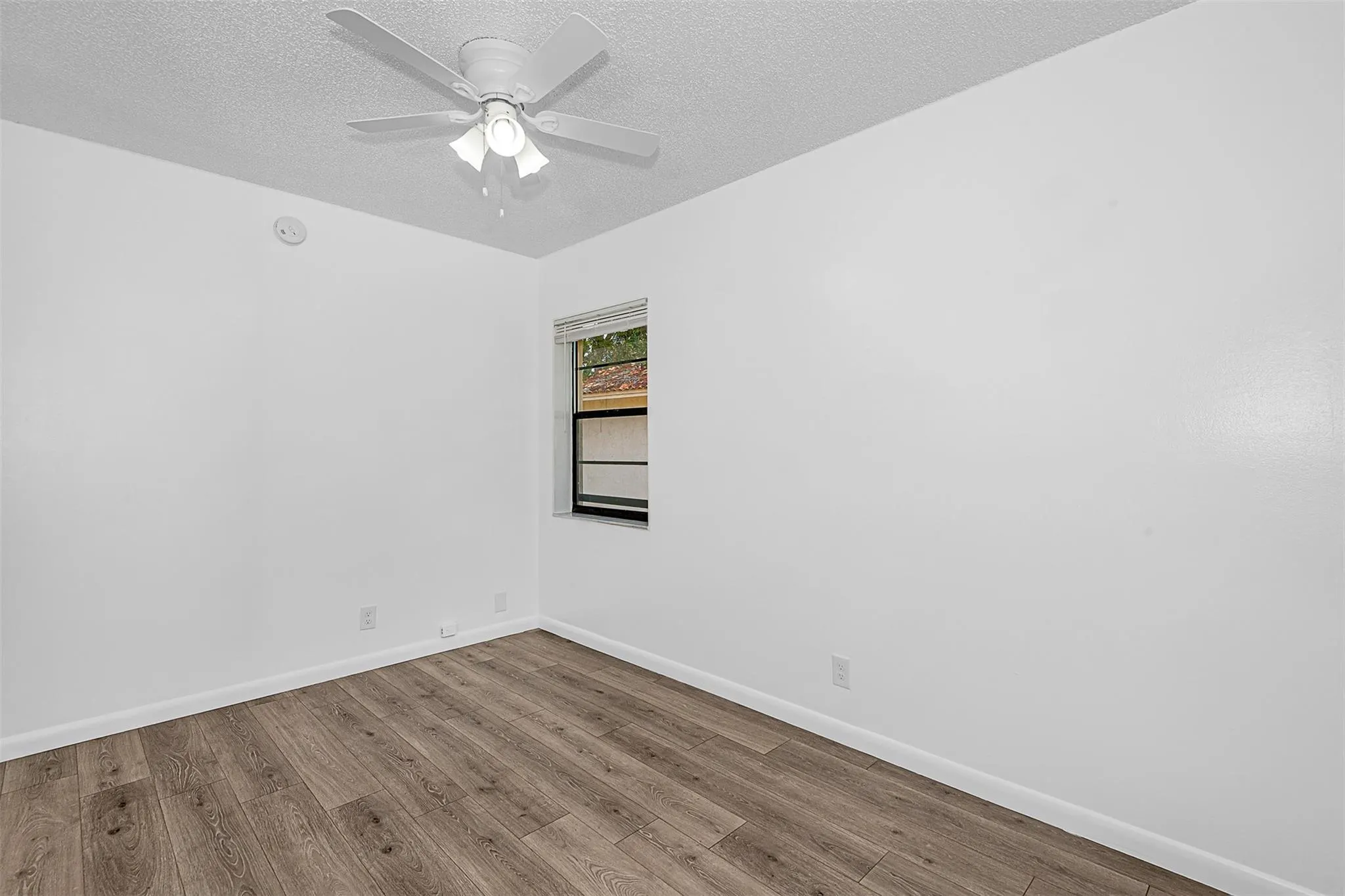 11430 NW 45th St