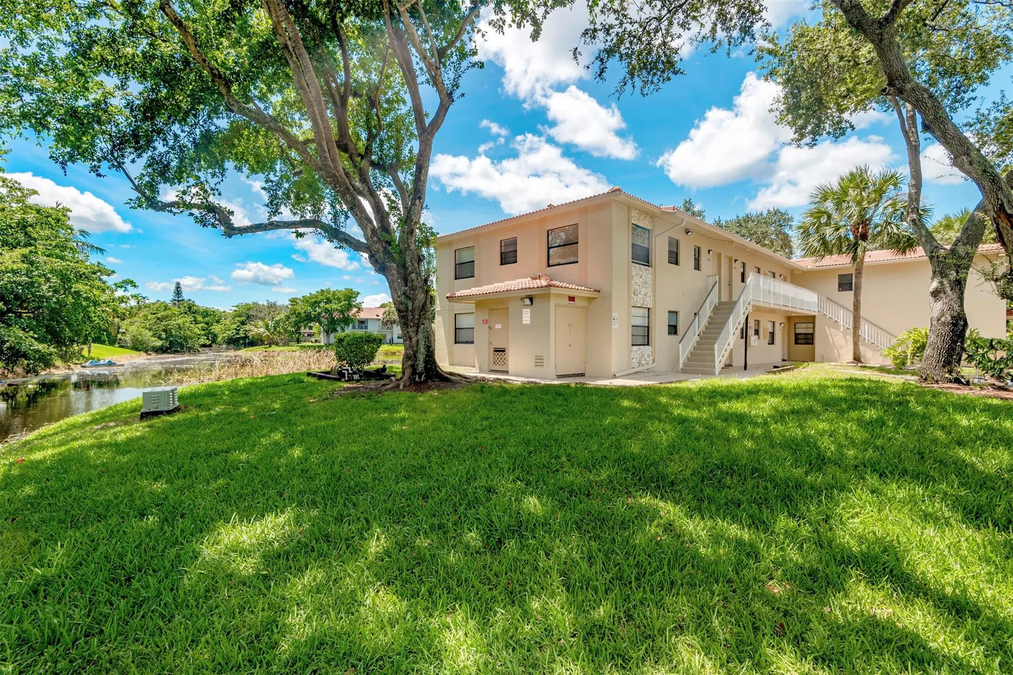 11430 NW 45th St