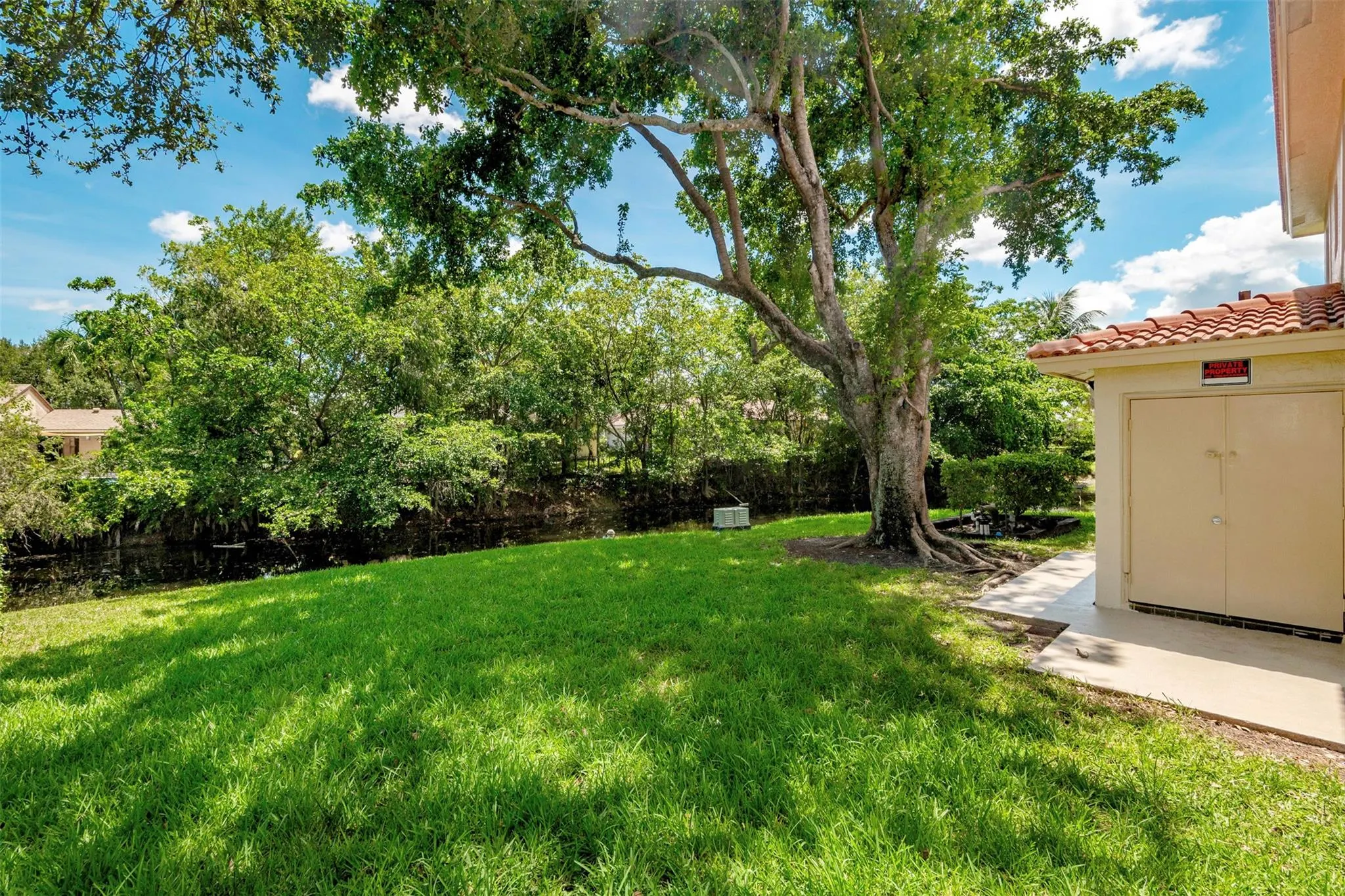 11430 NW 45th St
