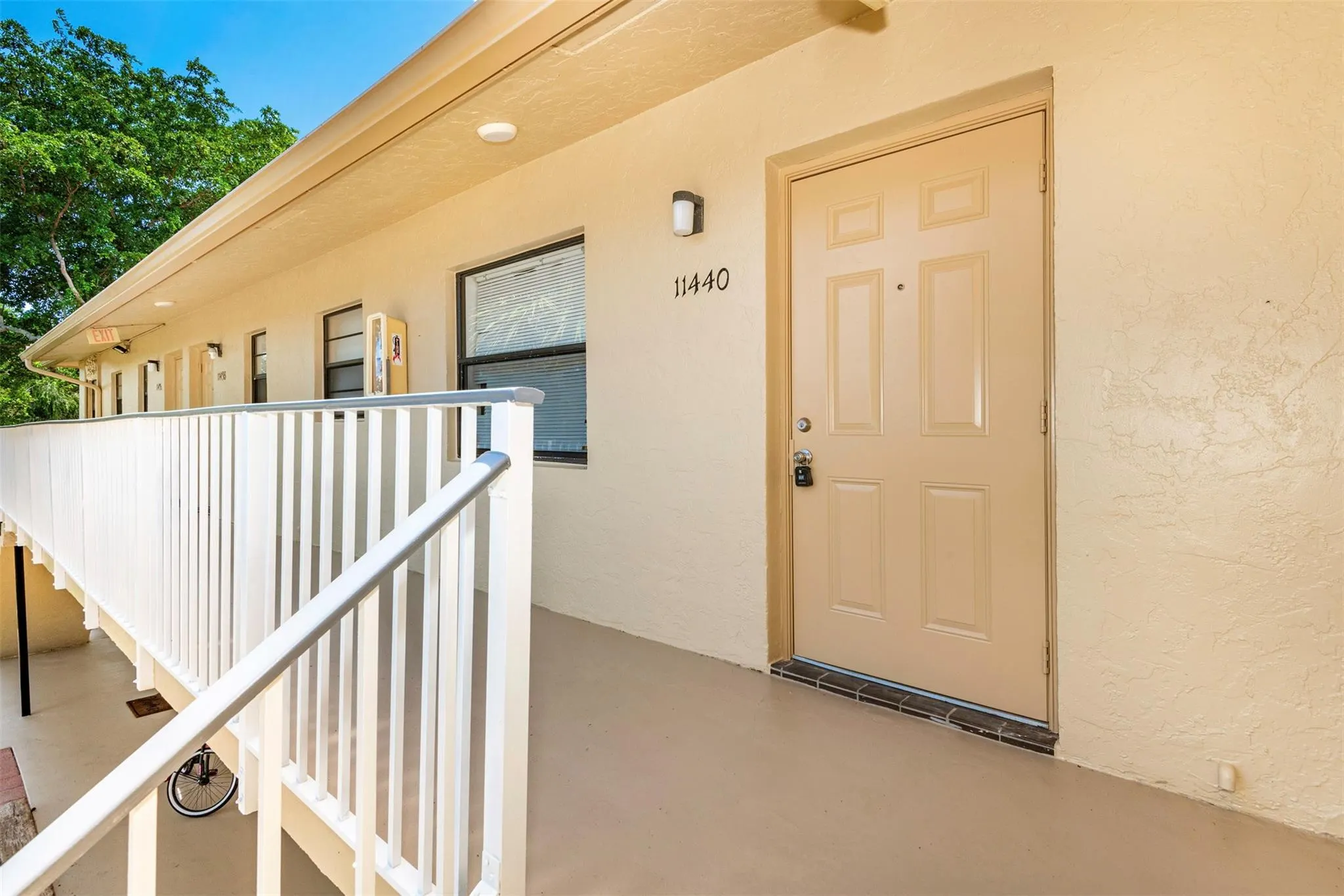 11430 NW 45th St