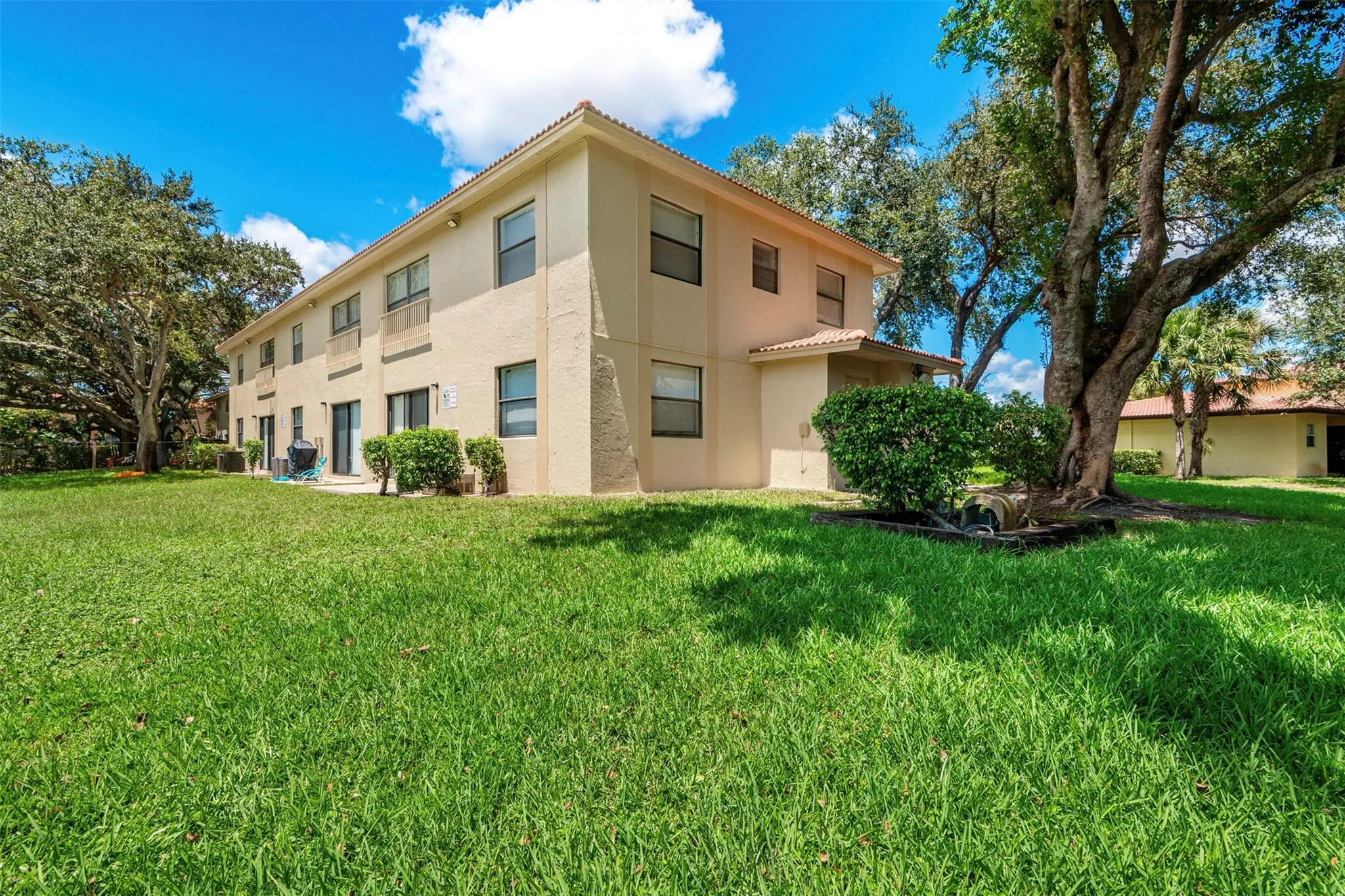 11430 NW 45th St