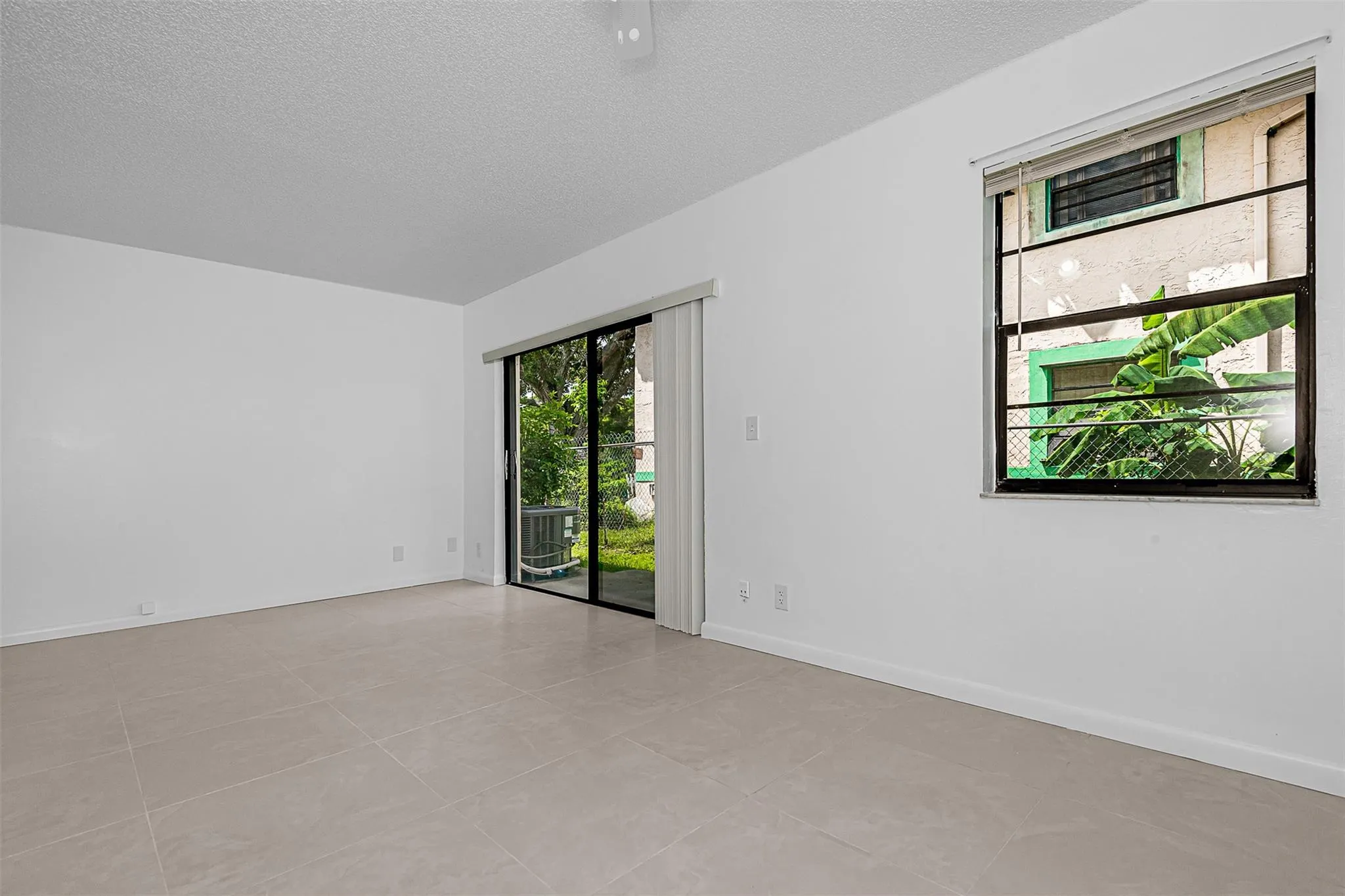 11430 NW 45th St