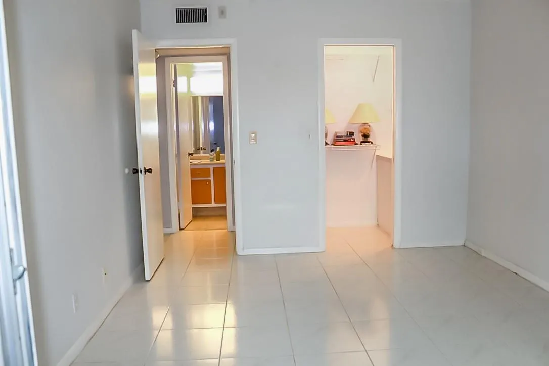 2035 Ventnor H, #2035