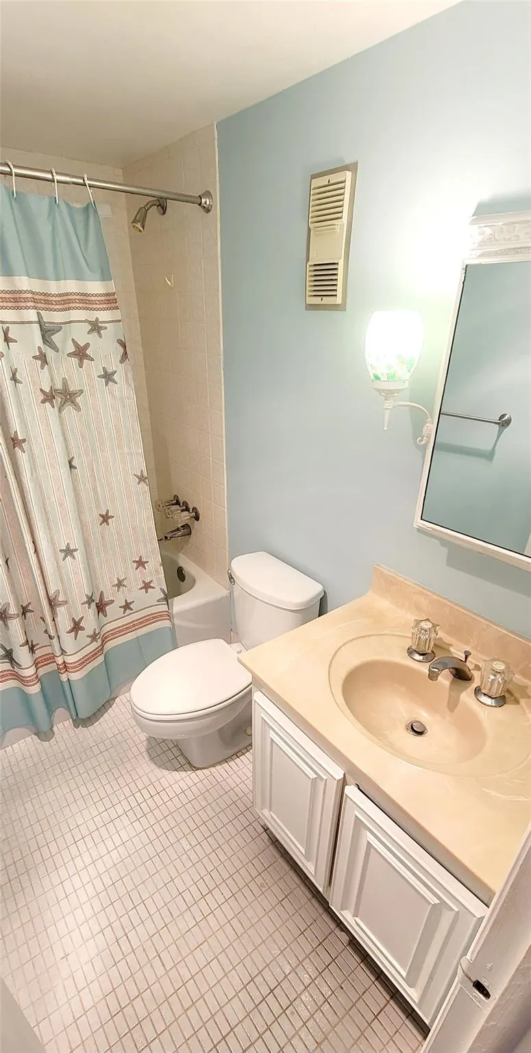 1009 N Ocean Blvd, #411