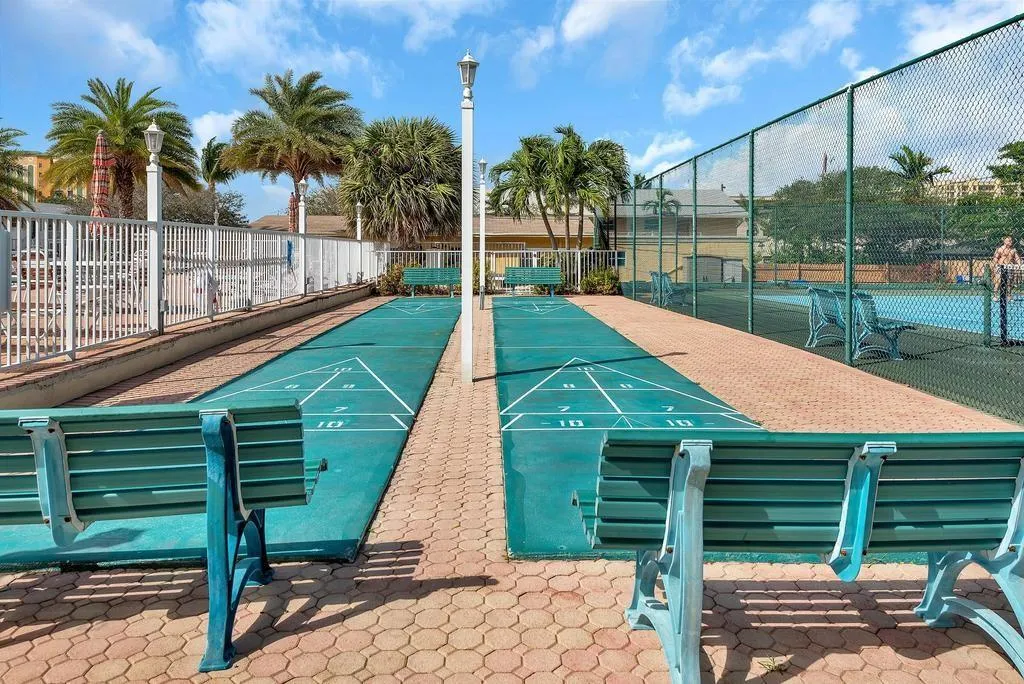 1009 N Ocean Blvd, #411