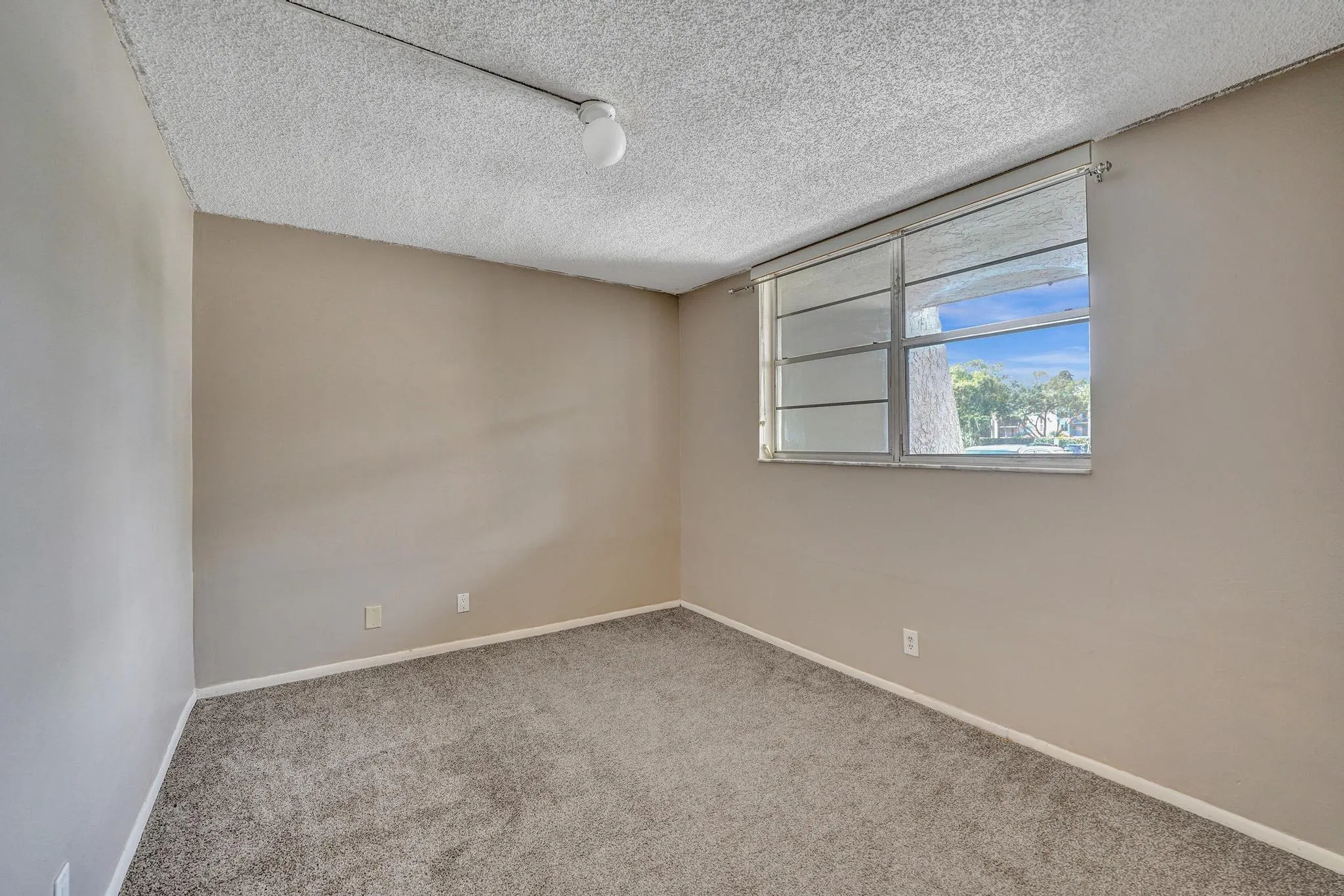 9440 Poinciana Pl, #109