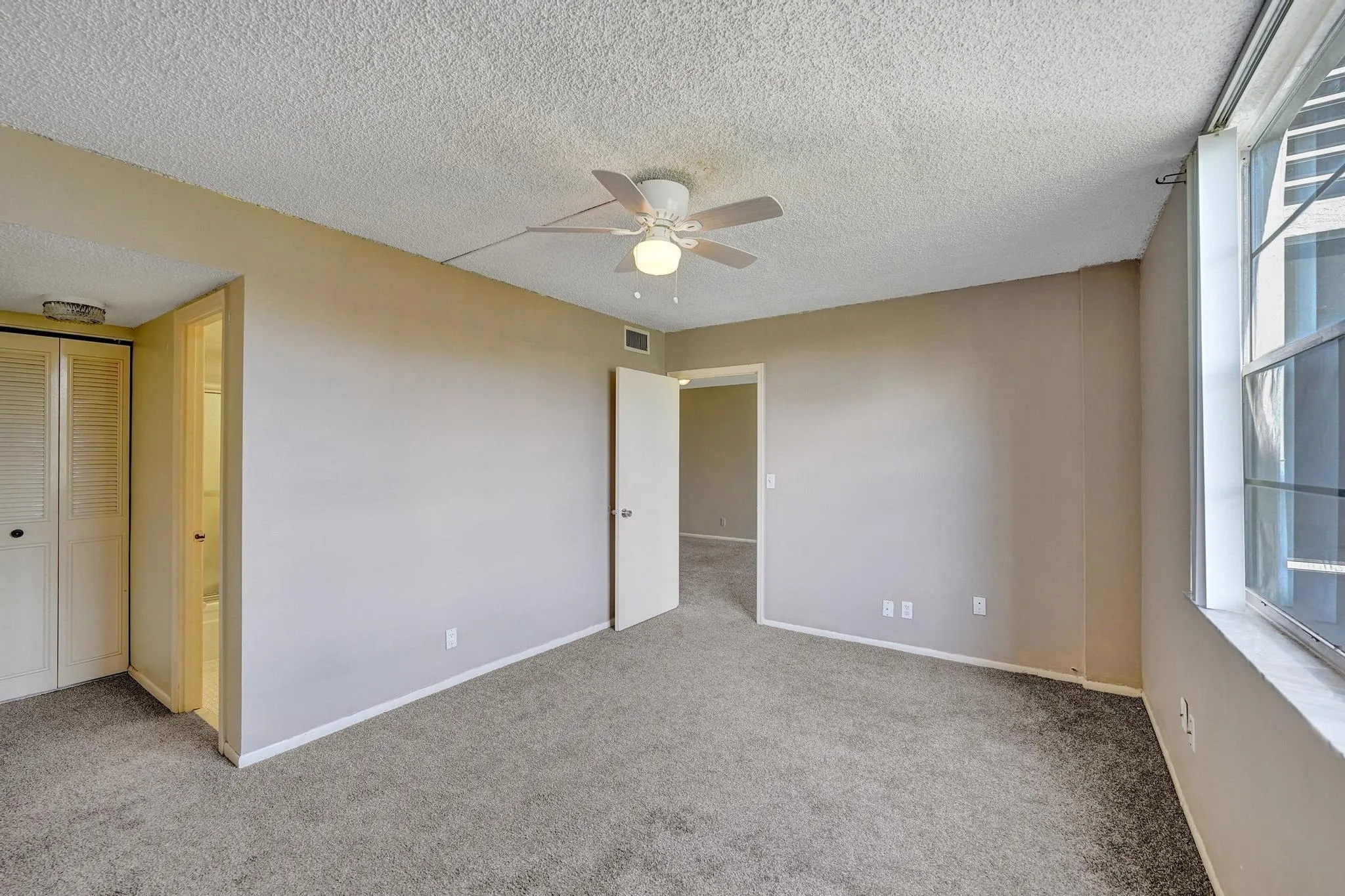9440 Poinciana Pl, #109