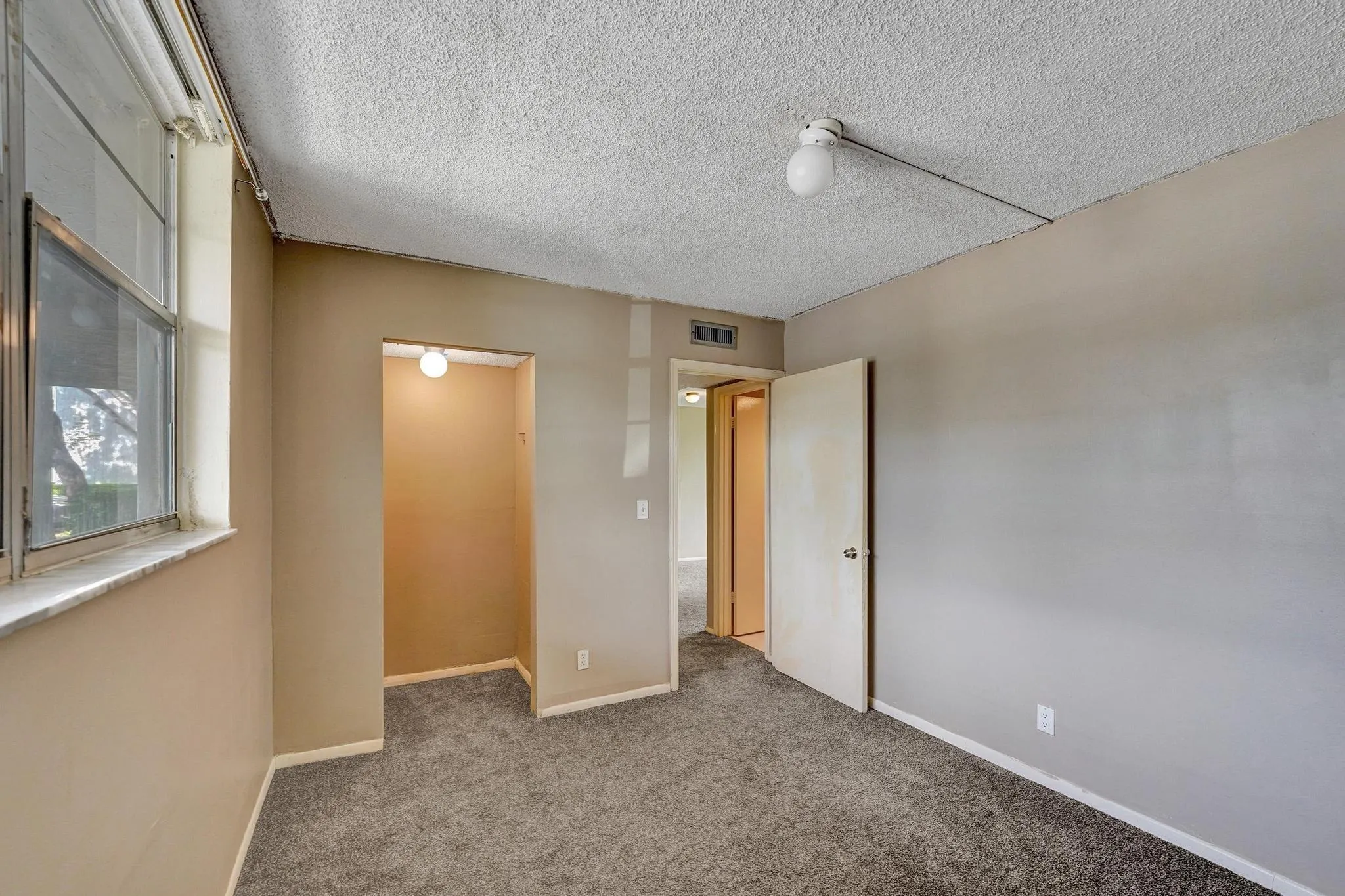9440 Poinciana Pl, #109