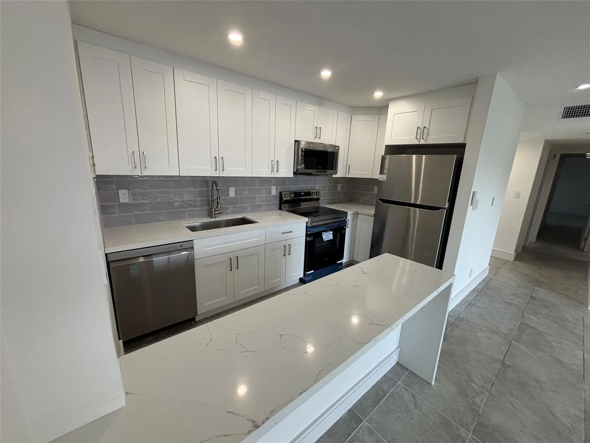 505 S Pine Island Rd, #308