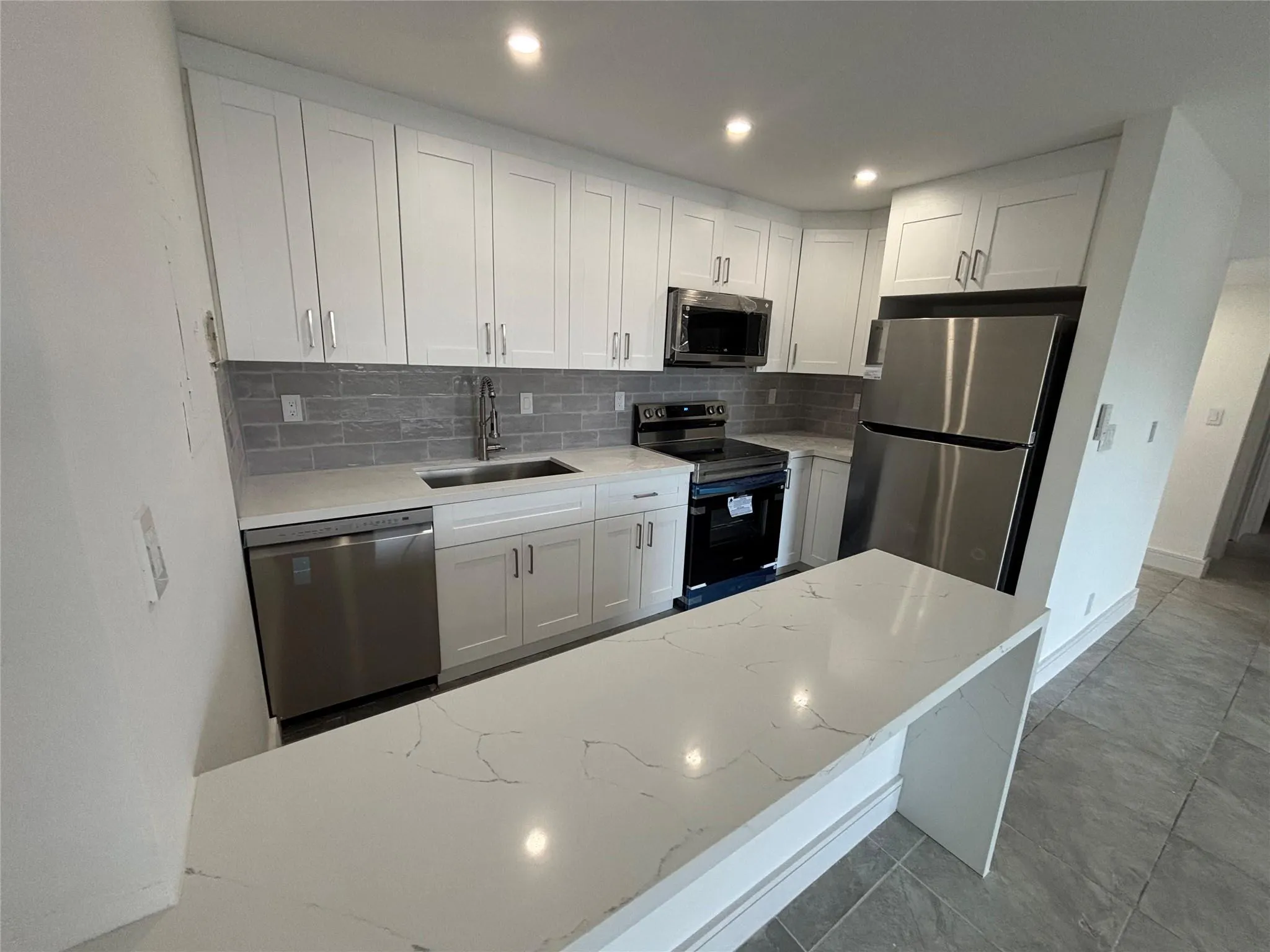 505 S Pine Island Rd, #308