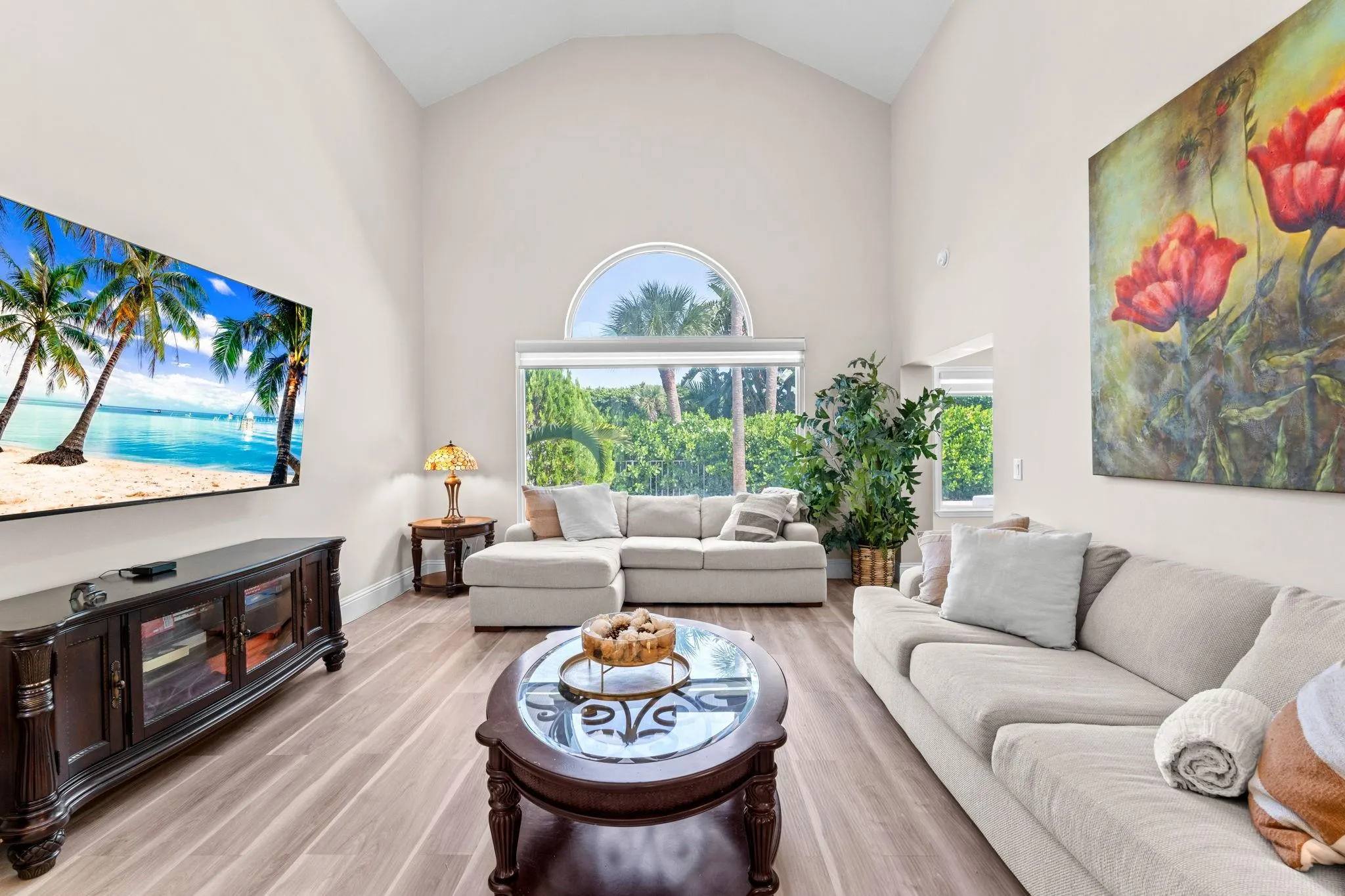 6231 La Vida Terrace