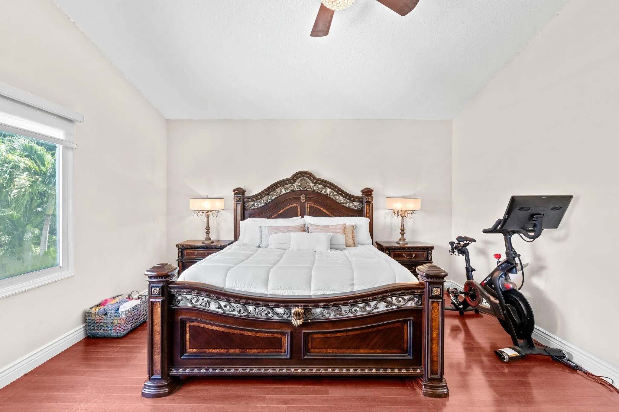 6231 La Vida Terrace