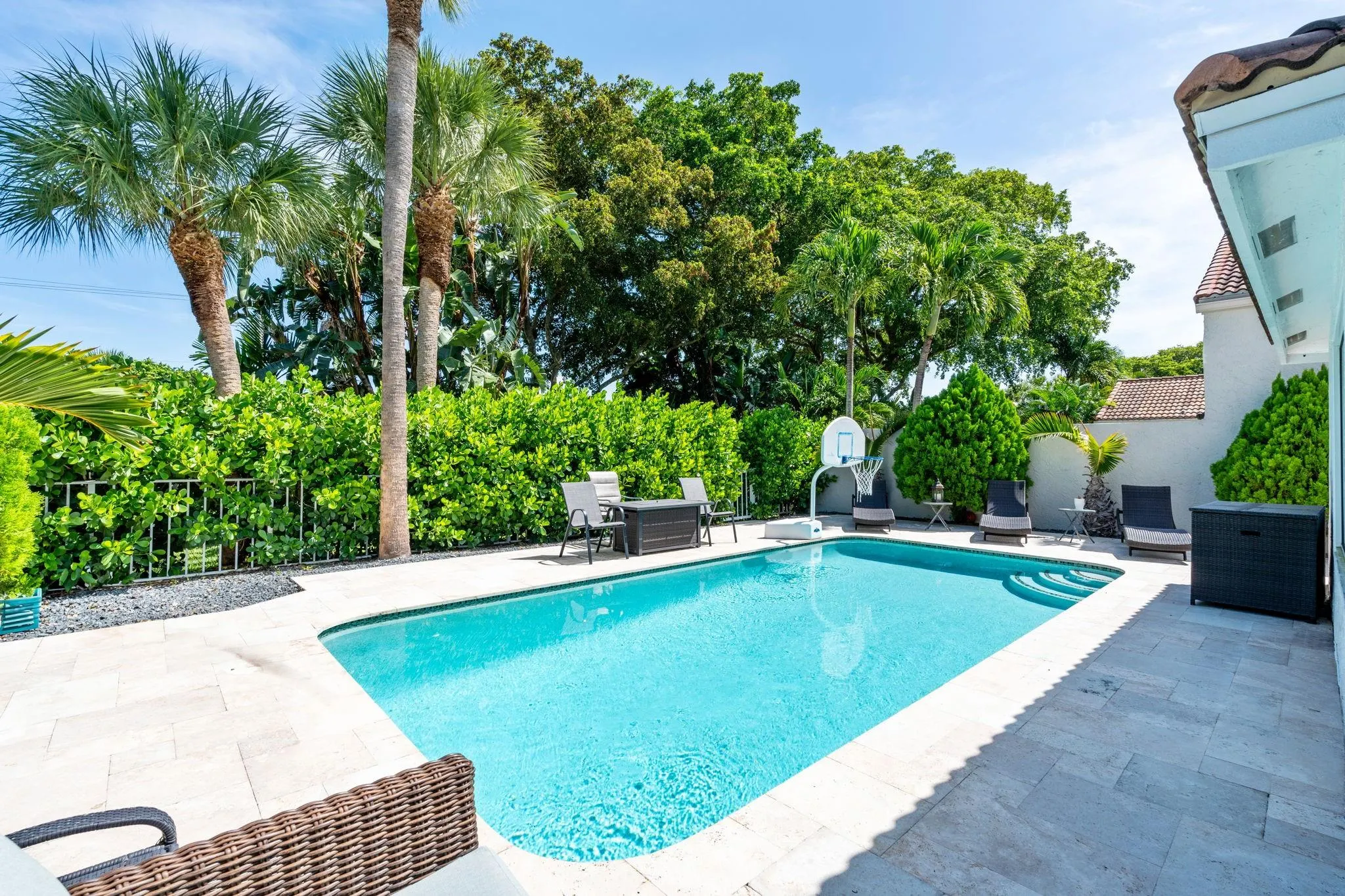 6231 La Vida Terrace