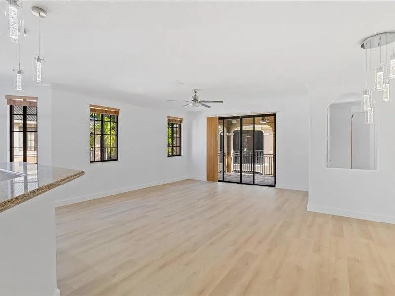 2798 Center Court Dr, #3-30