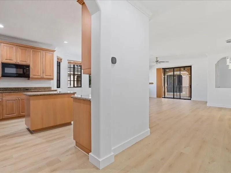 2798 Center Court Dr, #3-30