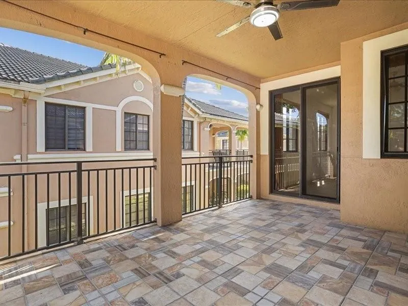2798 Center Court Dr, #3-30
