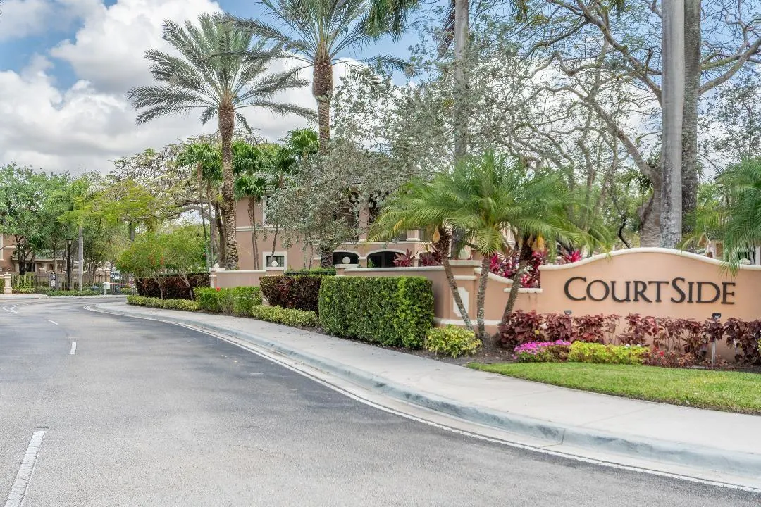 2798 Center Court Dr, #3-30