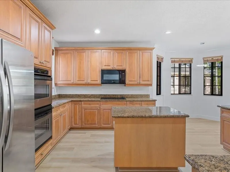 2798 Center Court Dr, #3-30