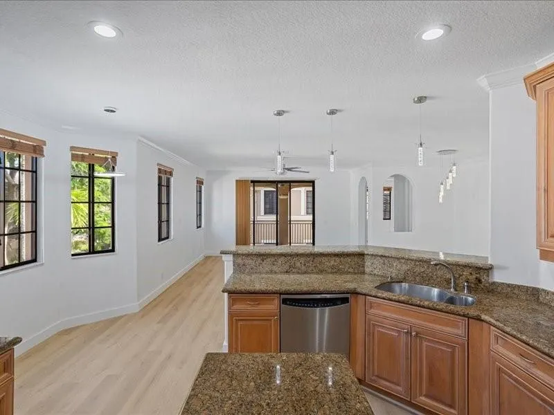 2798 Center Court Dr, #3-30