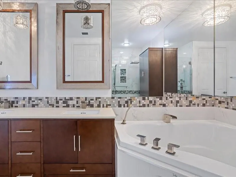 2798 Center Court Dr, #3-30