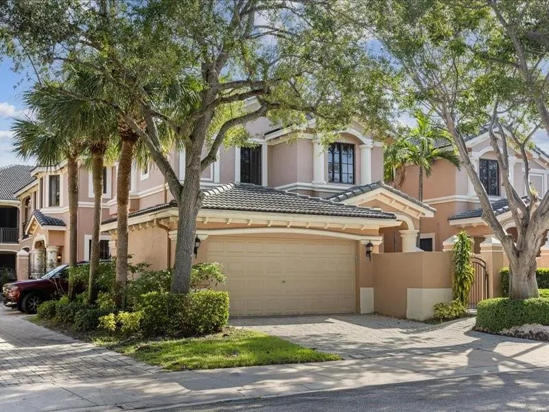 2798 Center Court Dr, #3-30