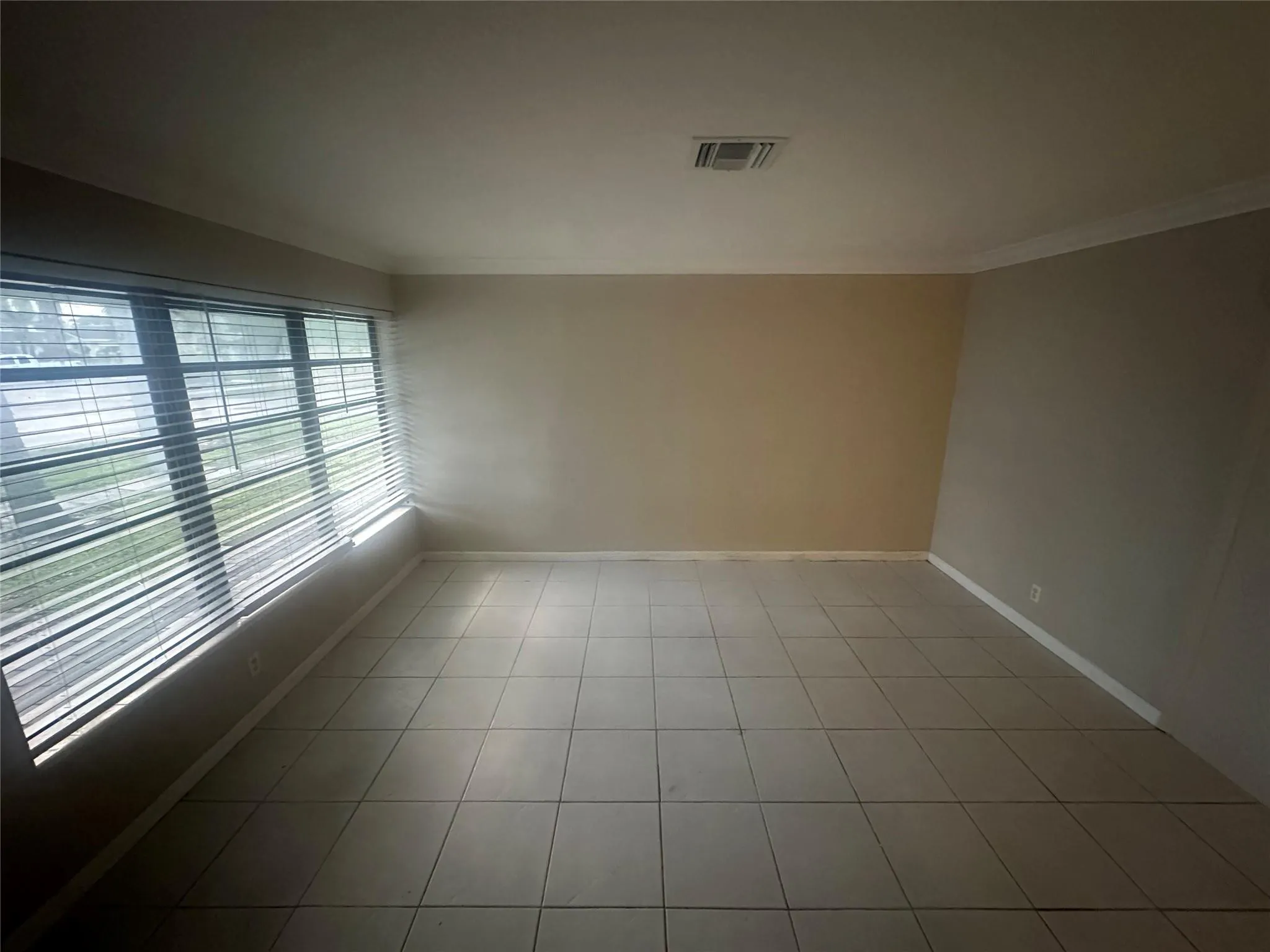 299 SE 12th Ave, #B