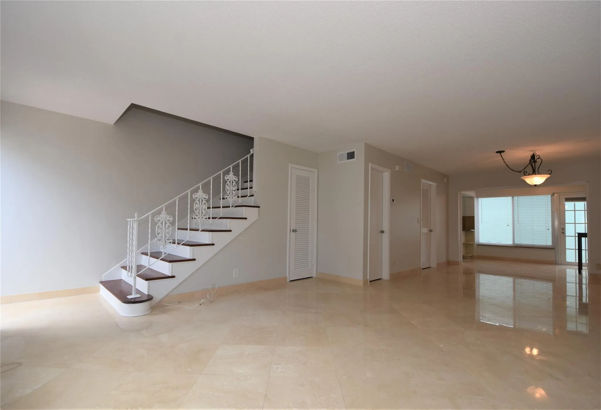 5400 N Ocean Blvd, #31