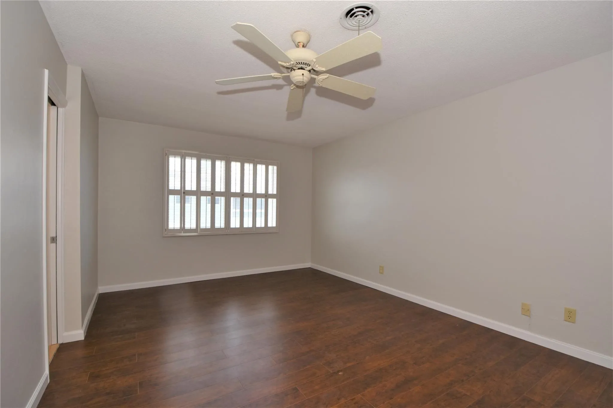 5400 N Ocean Blvd, #31