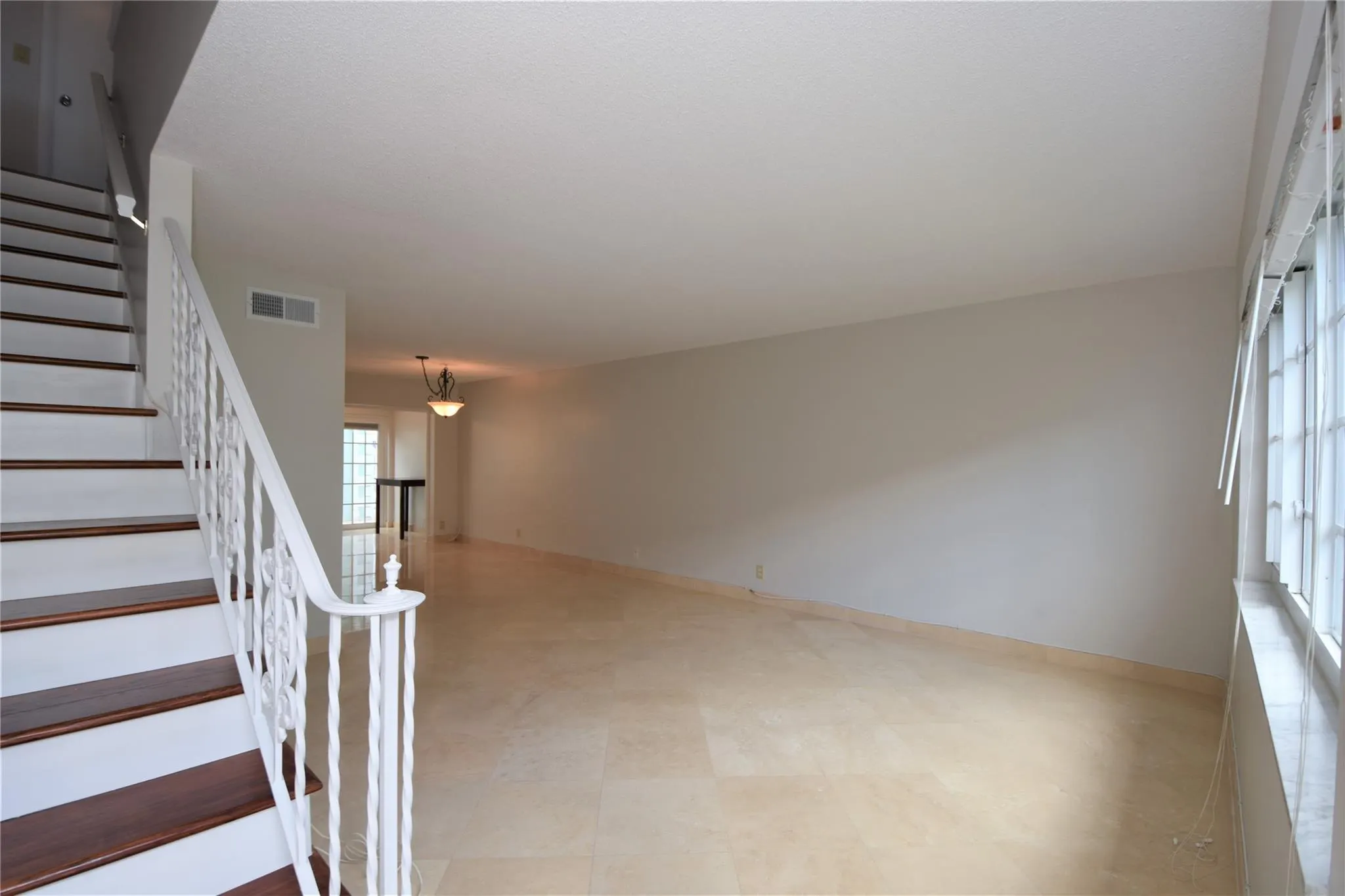 5400 N Ocean Blvd, #31