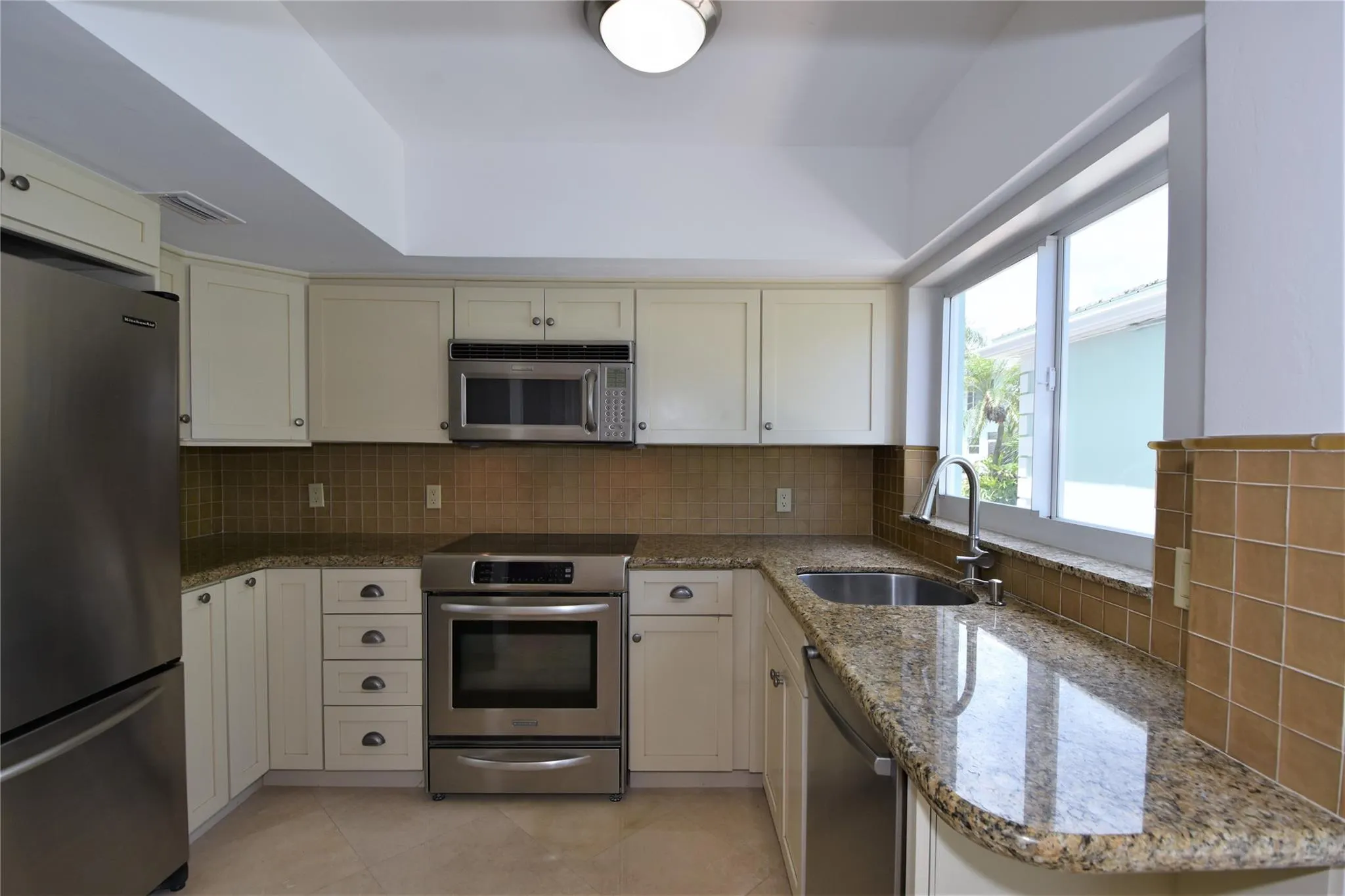 5400 N Ocean Blvd, #31