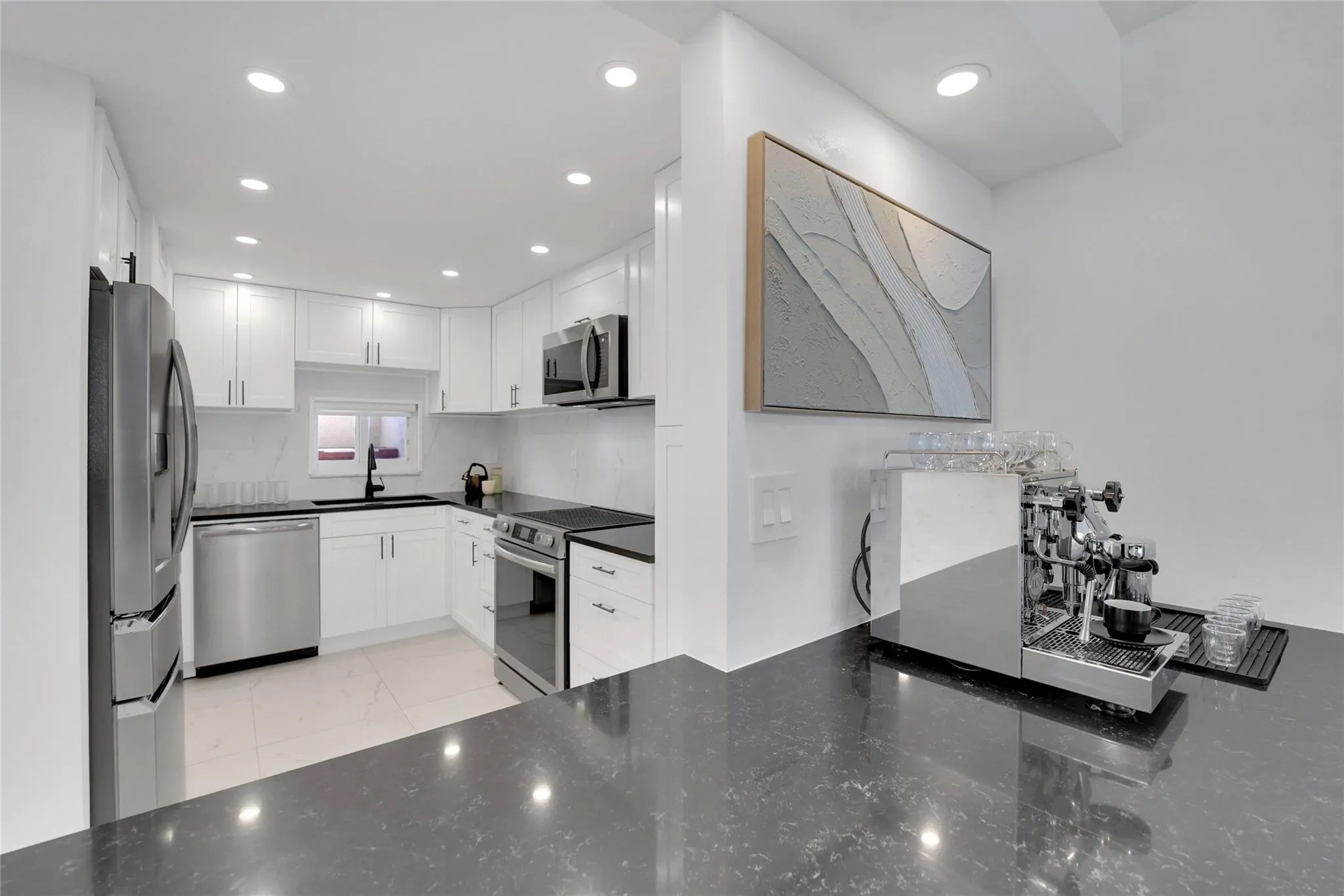 8911 S Hollybrook Blvd, #201