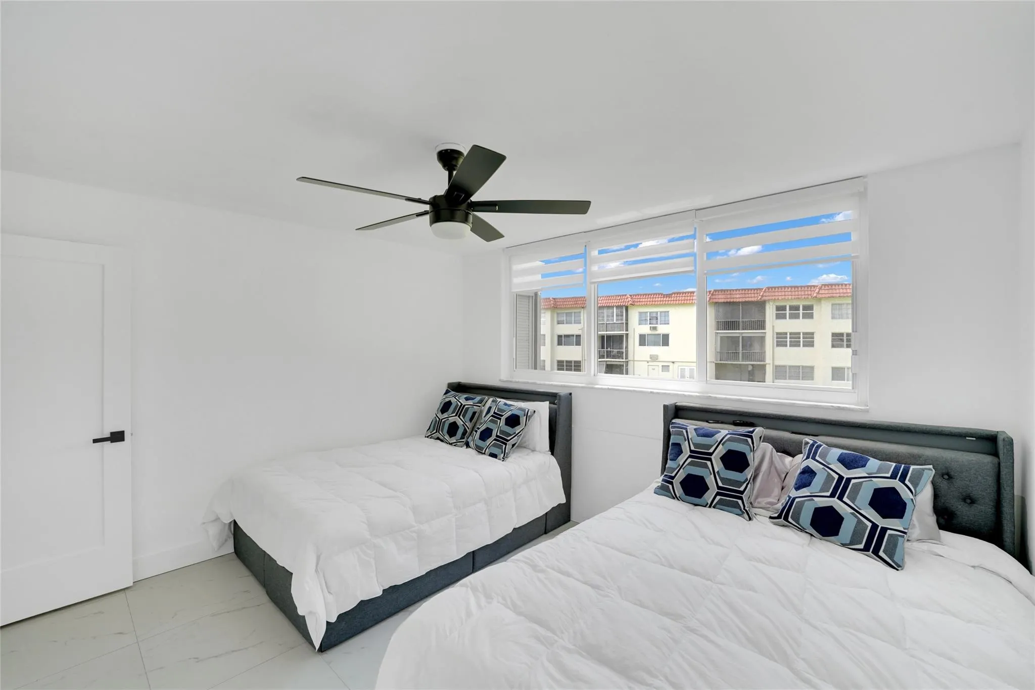 8911 S Hollybrook Blvd, #201