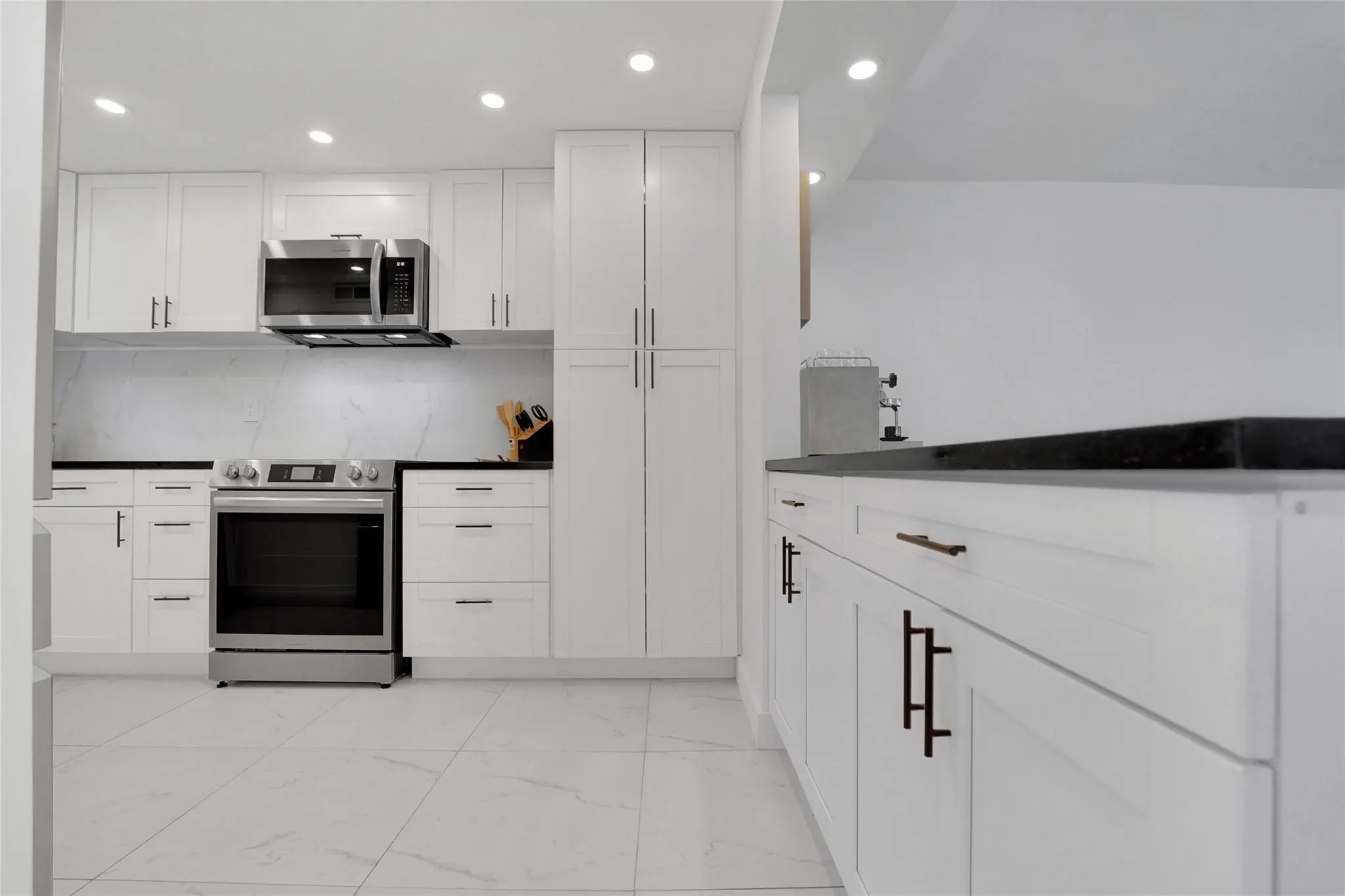 8911 S Hollybrook Blvd, #201