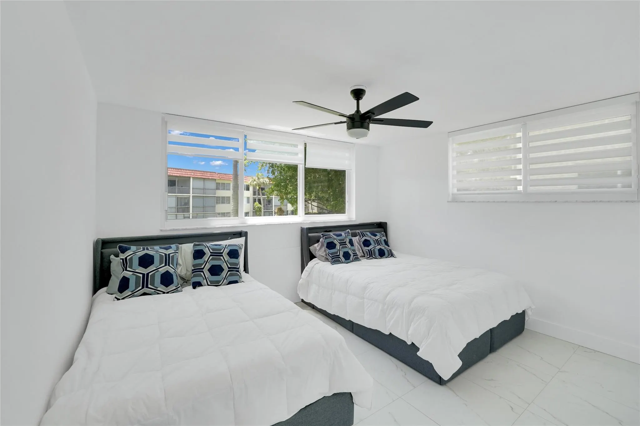 8911 S Hollybrook Blvd, #201