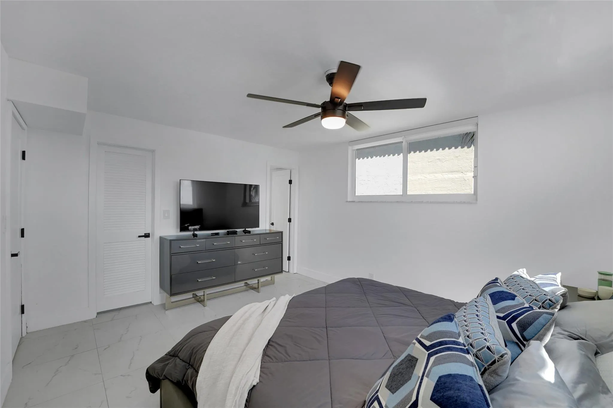 8911 S Hollybrook Blvd, #201