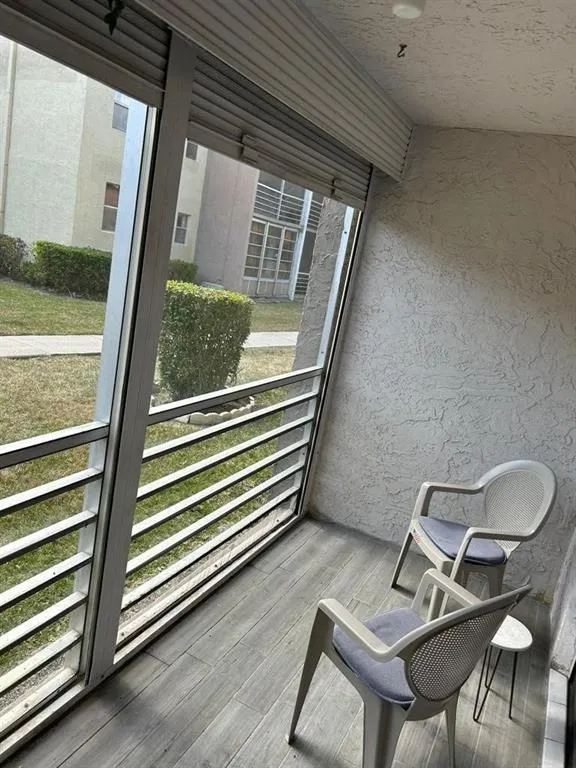 1830 N Lauderdale Ave, #4112