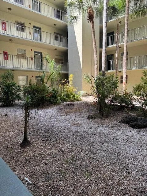 1830 N Lauderdale Ave, #4112
