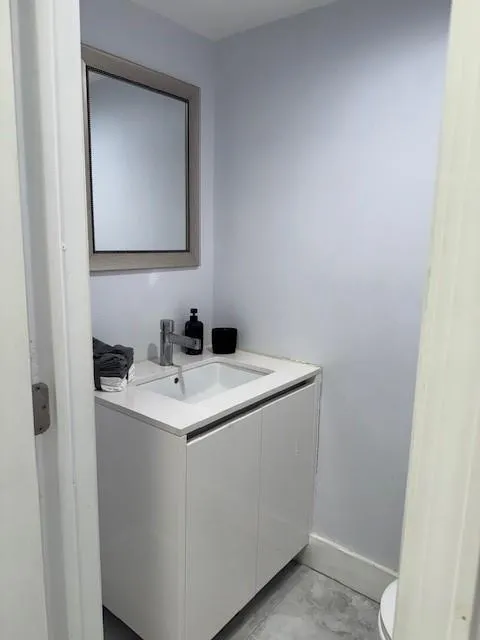 1830 N Lauderdale Ave, #4112