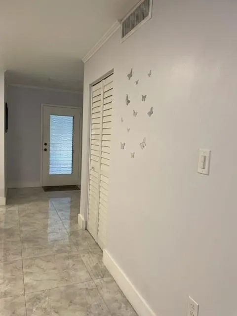 1830 N Lauderdale Ave, #4112