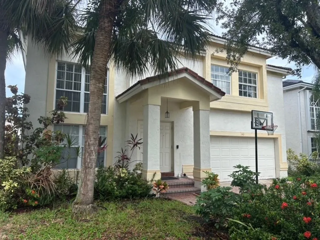 143 Gables Blvd