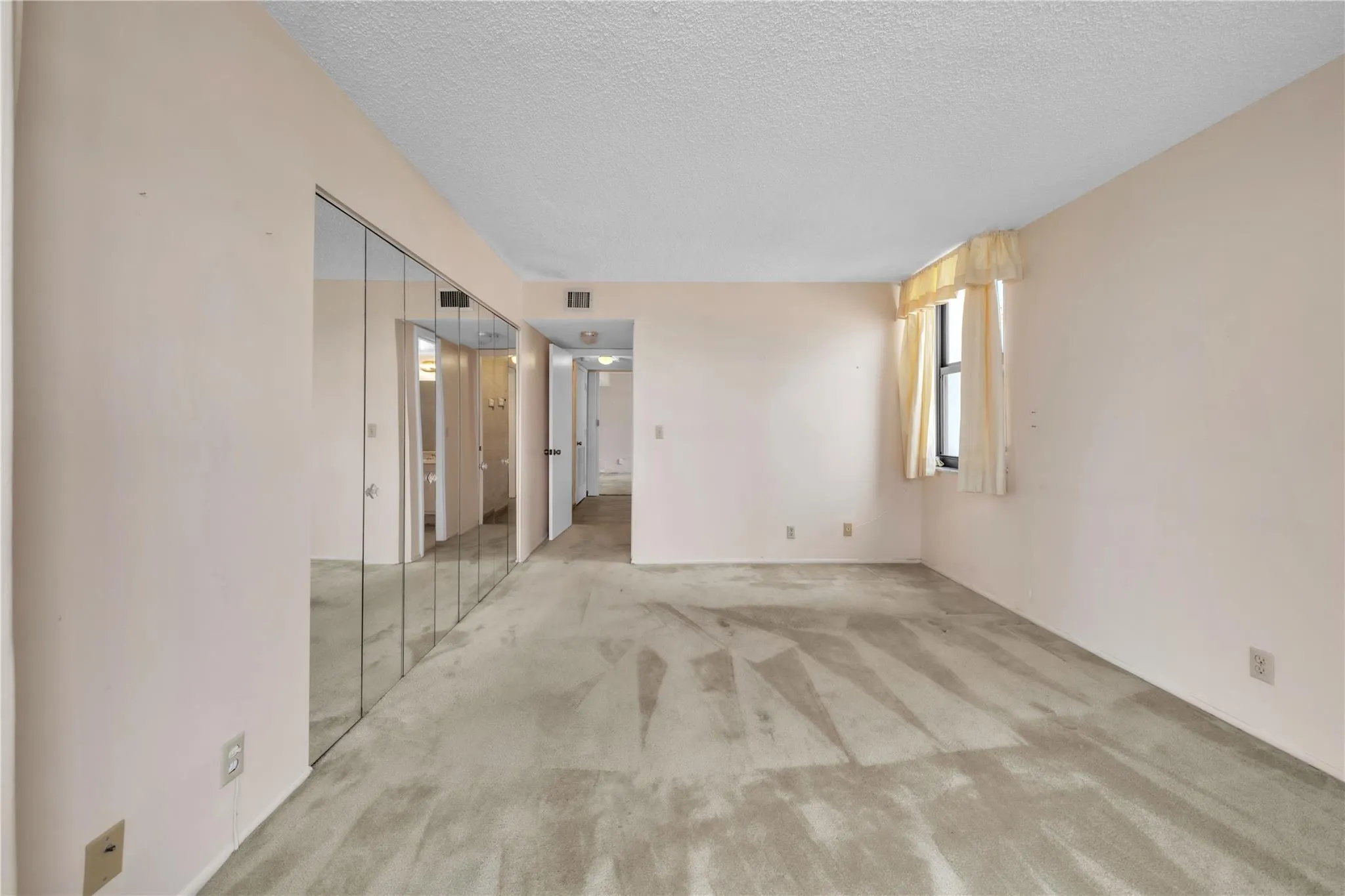 2401 S Ocean Dr, #505