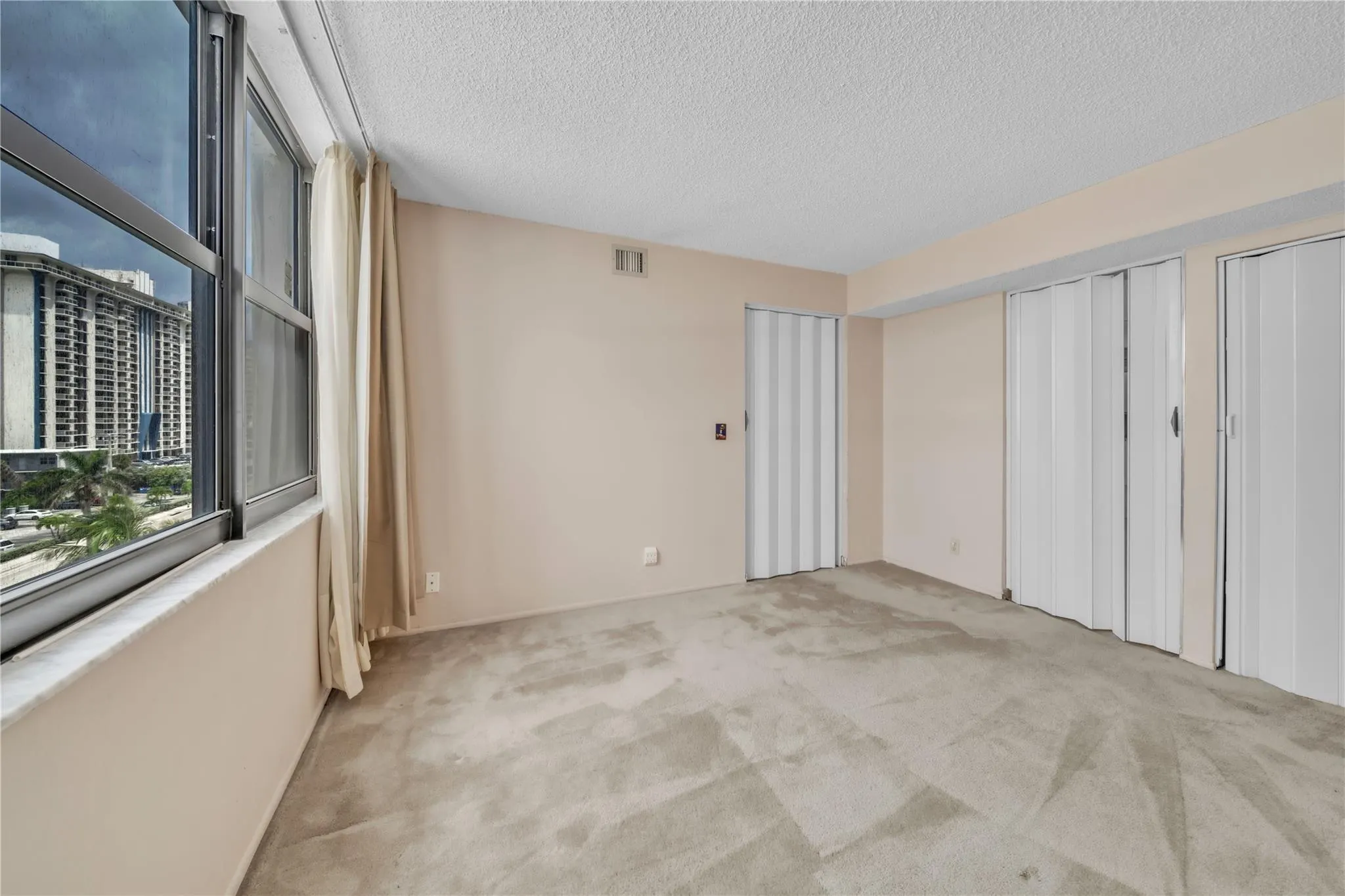 2401 S Ocean Dr, #505
