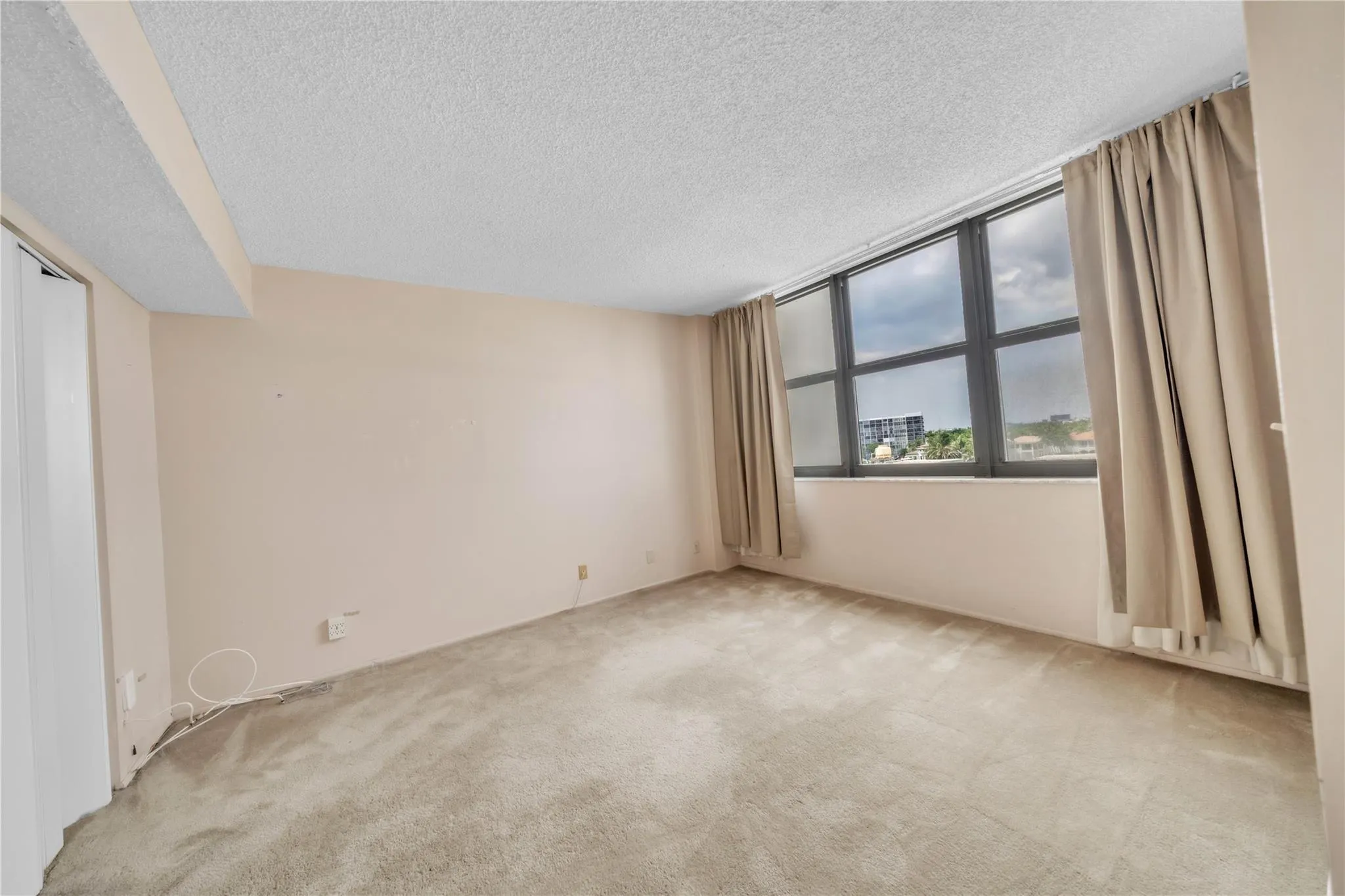 2401 S Ocean Dr, #505
