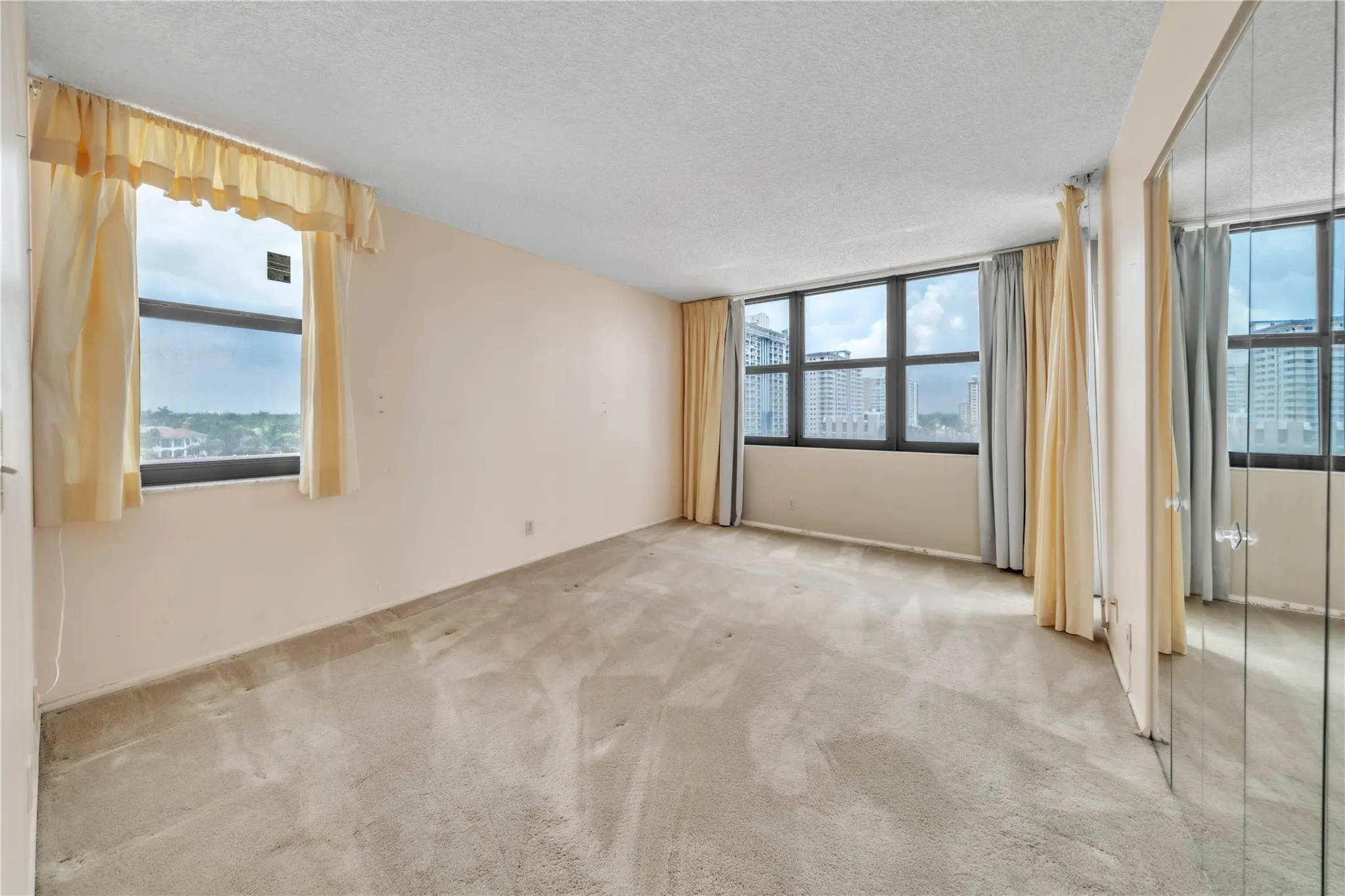 2401 S Ocean Dr, #505