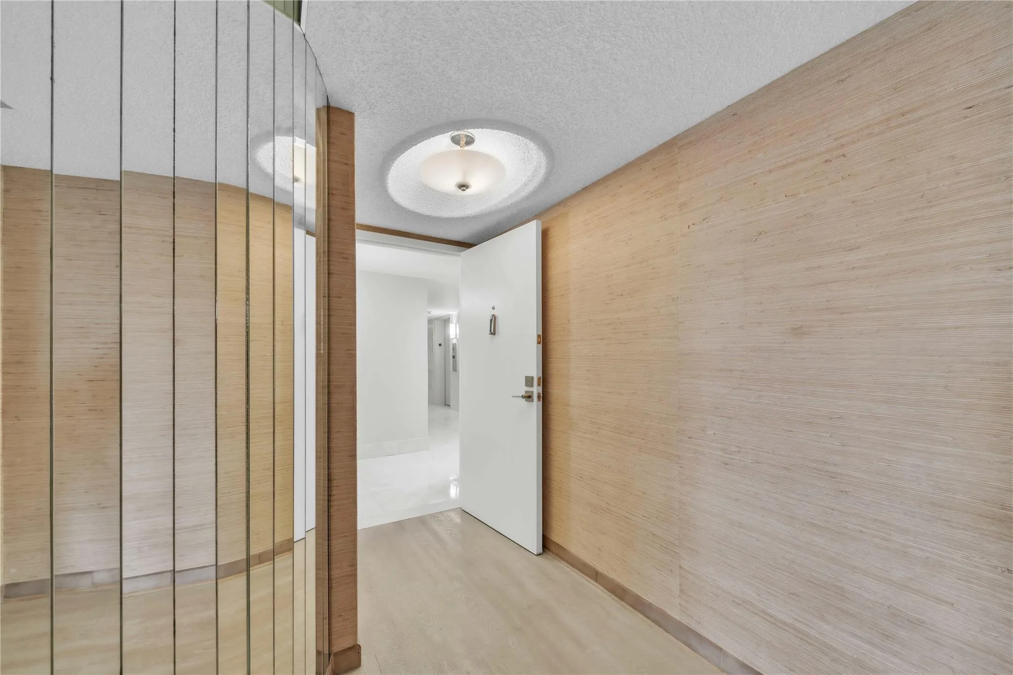 2401 S Ocean Dr, #505