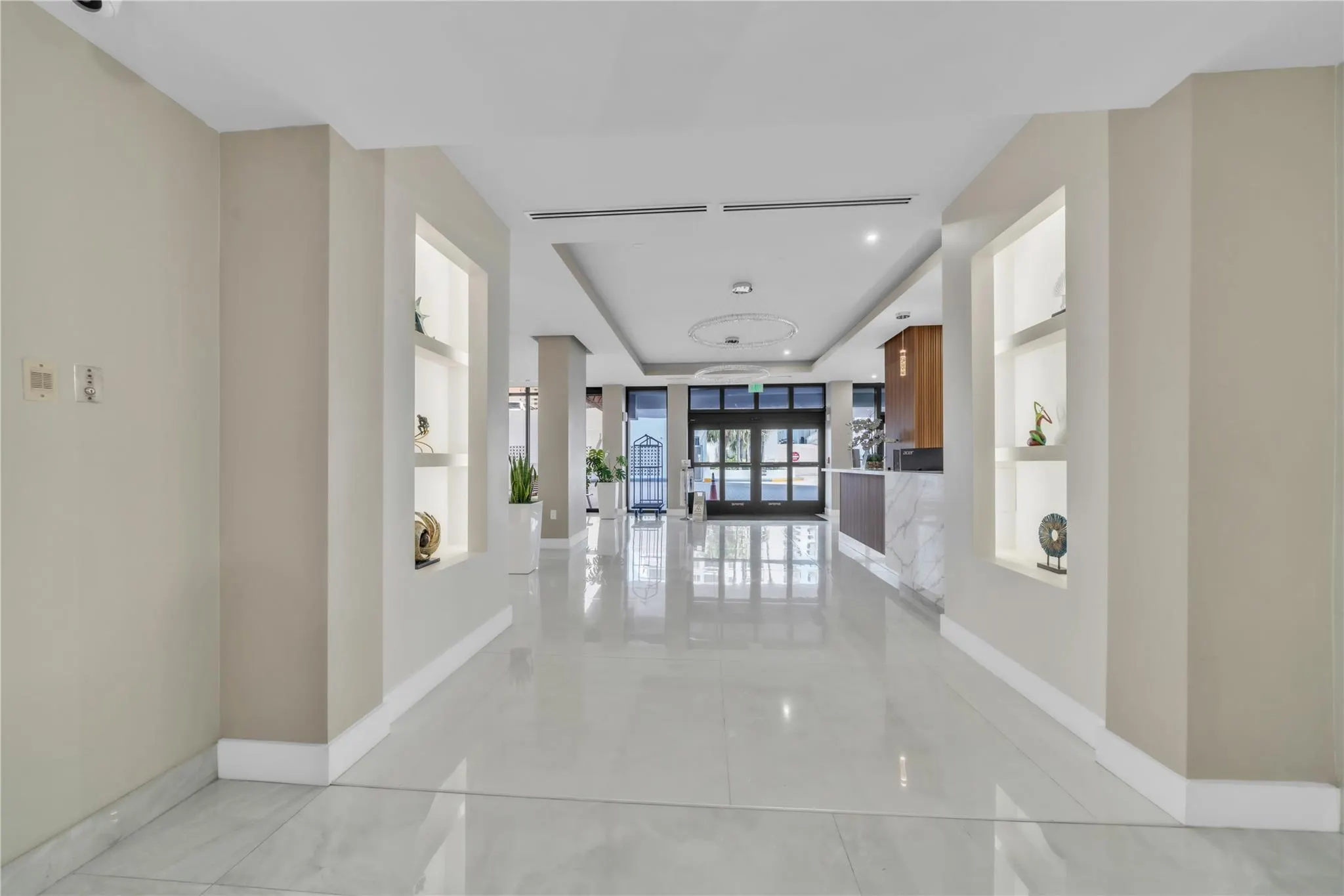 2401 S Ocean Dr, #505