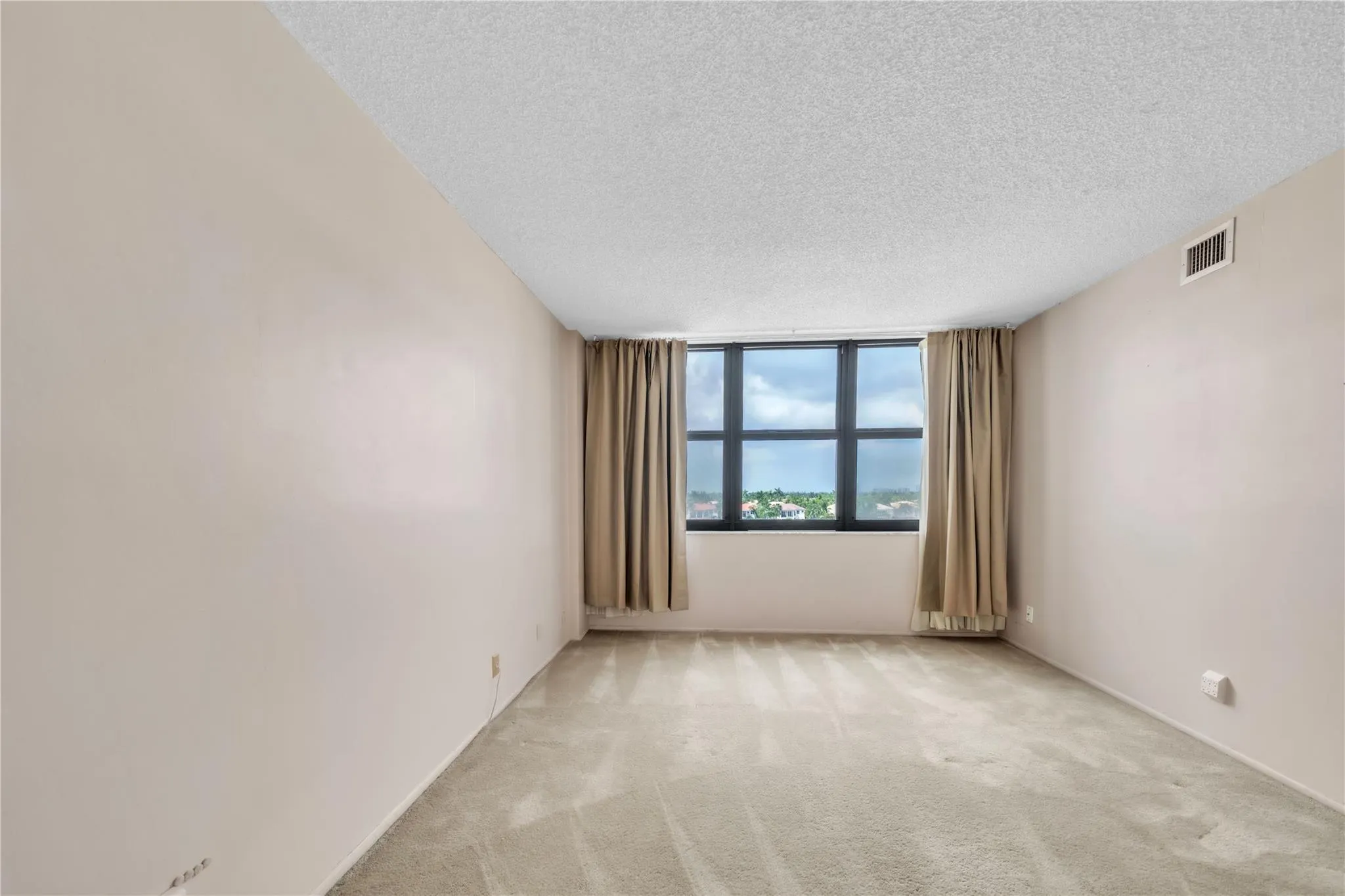2401 S Ocean Dr, #505